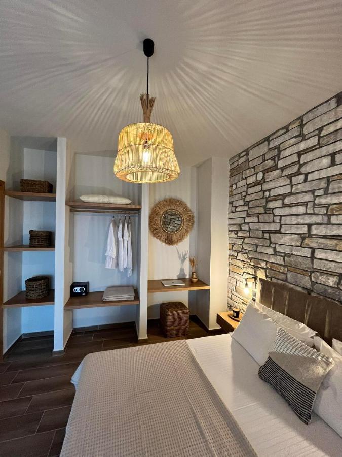 Peri Elxis Luxury Suites Mourésion エクステリア 写真