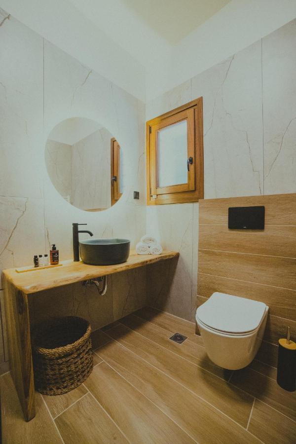 Peri Elxis Luxury Suites Mourésion エクステリア 写真