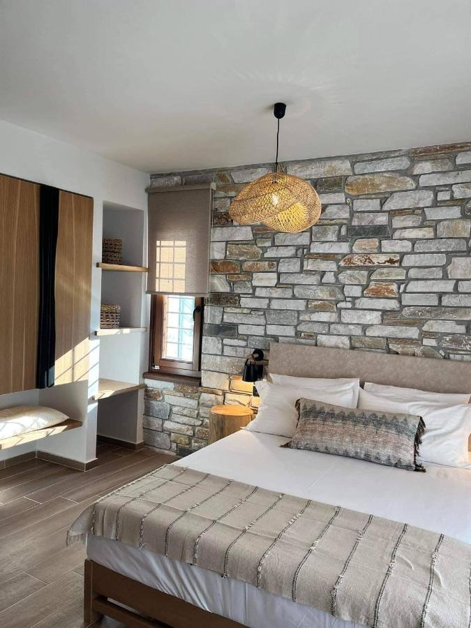 Peri Elxis Luxury Suites Mourésion エクステリア 写真