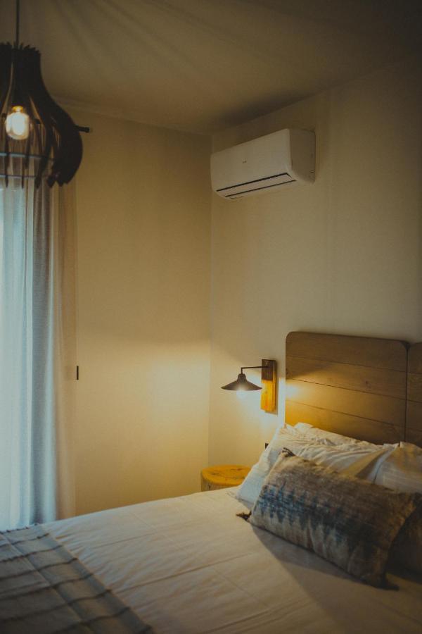 Peri Elxis Luxury Suites Mourésion エクステリア 写真